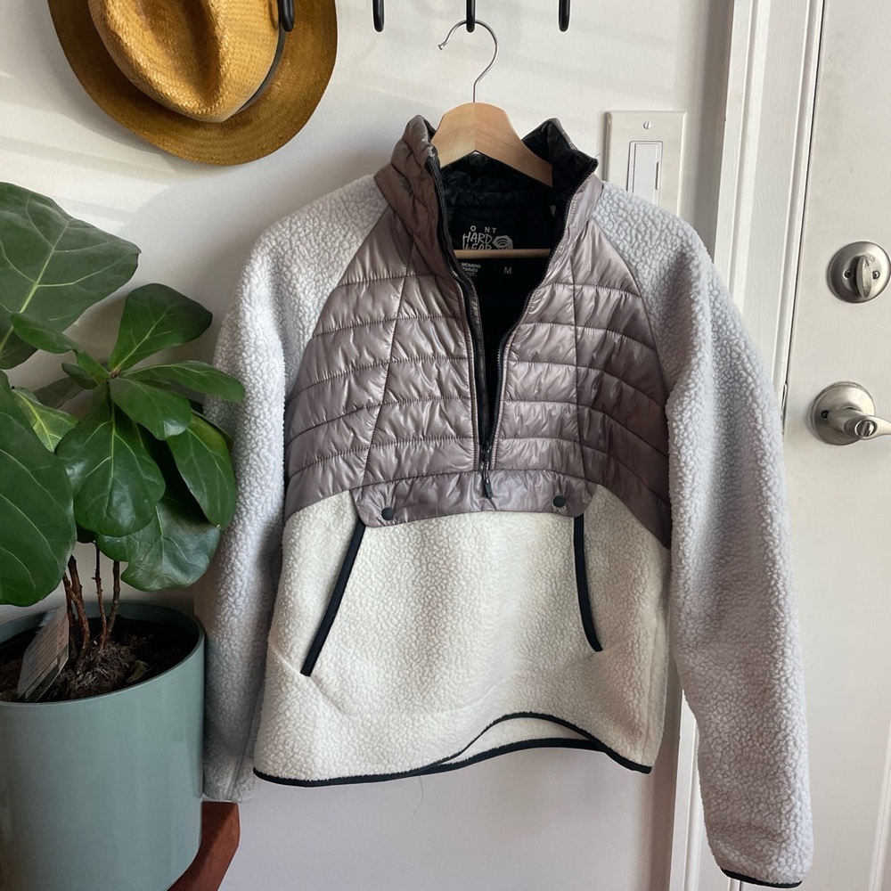 Mountain Headwear Women's Gray and White Jacket
